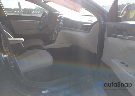 2019 Hyundai Elantra Se z USA, uszkodzony, nr VIN KMHD74LF5KU805844